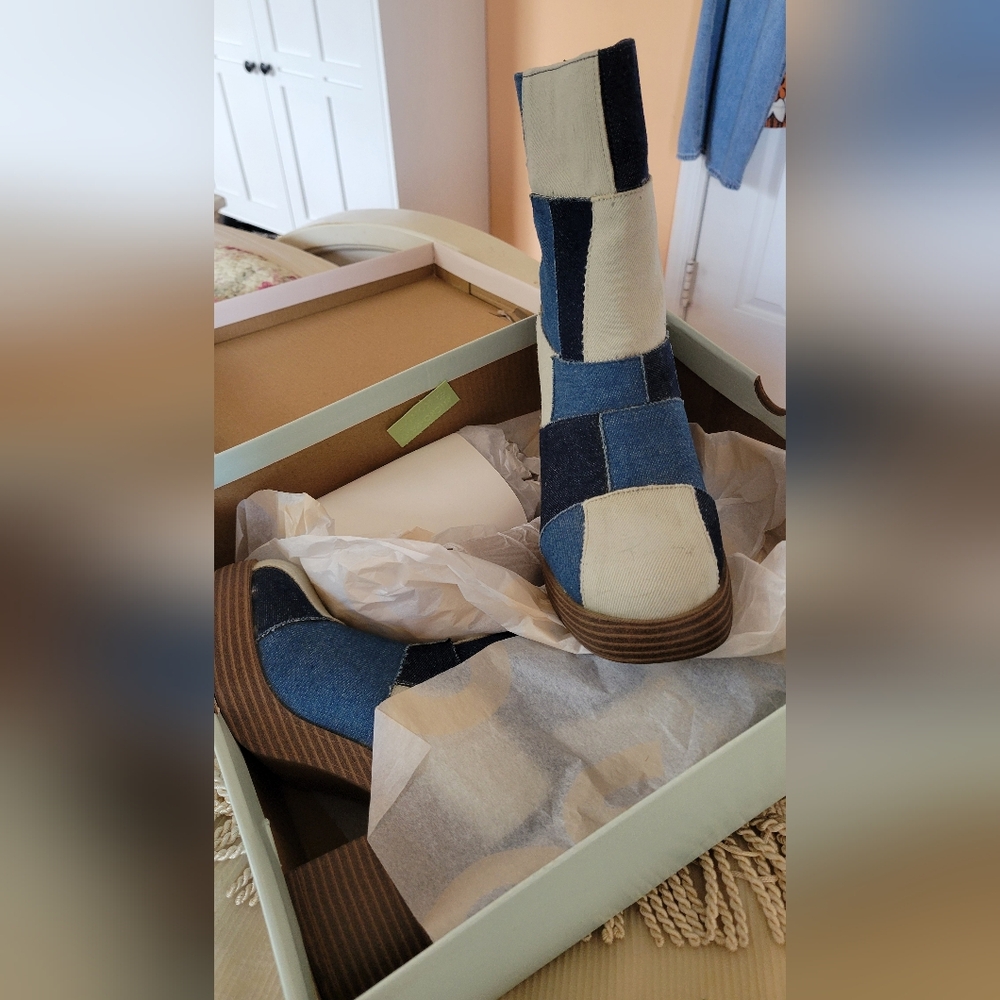 SO Women's Patchwork Ankle Boots - Blue and White